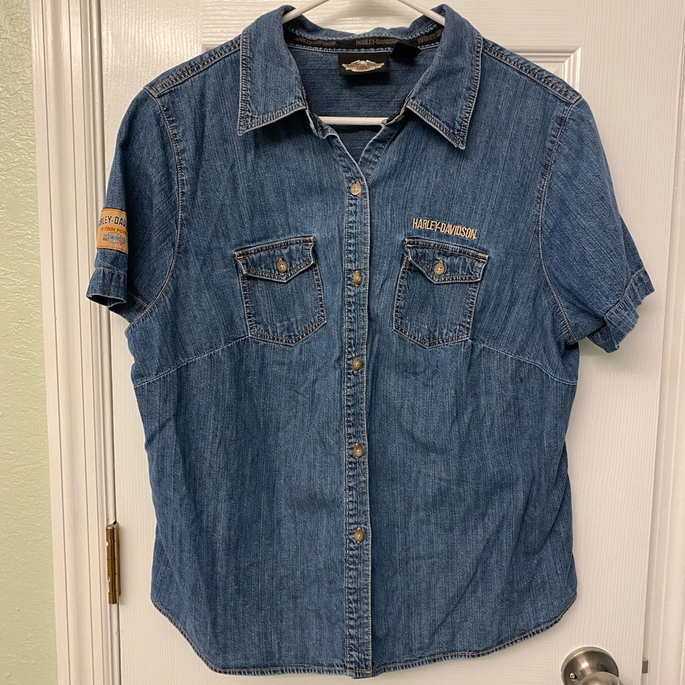Button down denim Harley-Davidson shirt. 1W